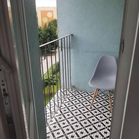 Апартаменти Apartament Komfortowy - W Pelni Wyposazony - Spaceapart Єленя-Ґура Екстер'єр фото